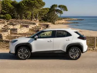 Toyota Yaris Cross — side