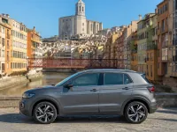 Volkswagen T-Cross — side
