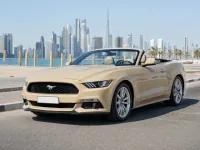 Ford Mustang Convertible — सामने