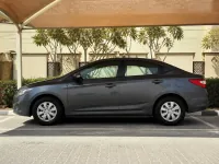 Hyundai Accent — side