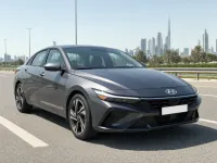 Hyundai Elantra — спереди