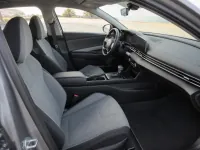 Hyundai Elantra — салон