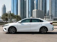 Kia Cerato — الجانب
