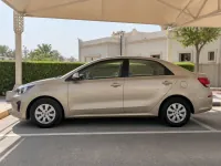 Kia Pegas — side