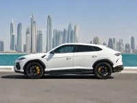Lamborghini Urus — side