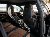 Lamborghini Urus — interior