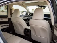 Lexus ES 300h — المقصورة الداخلية