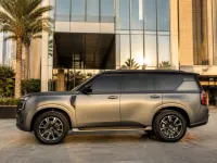 Nissan Patrol — पार्श्व