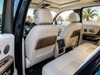 Rolls-Royce Cullinan — المقصورة الداخلية
