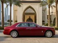 Rolls-Royce Ghost — الجانب