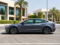 Tesla Model 3 — side