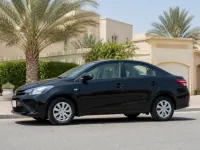 Toyota Yaris — पार्श्व