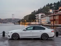 BMW 5 Series — side