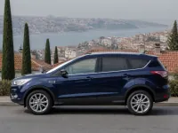 Ford Kuga — side