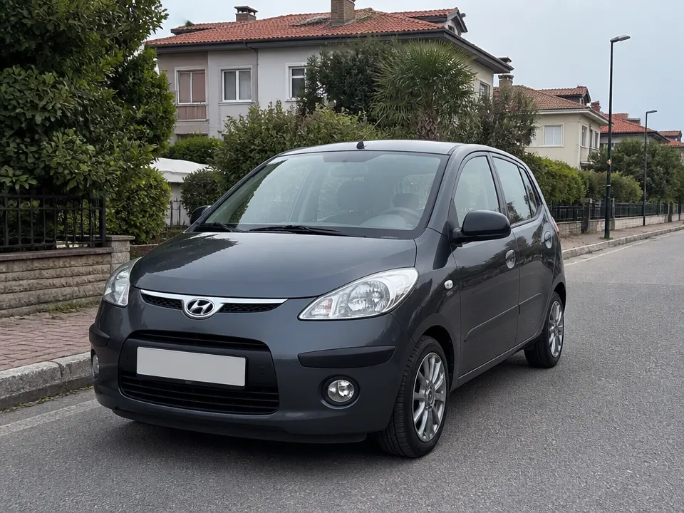 Hyundai i10 — car rental in Turkey