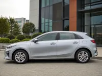 Kia Ceed — side