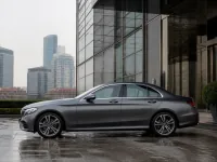 Mercedes-Benz C-Class — side