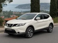 Nissan Qashqai — front