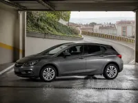 Opel Astra — side