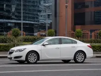 Opel Insignia — side