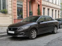 Peugeot 301 — front