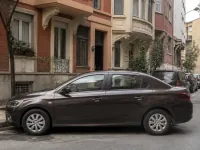 Peugeot 301 — side
