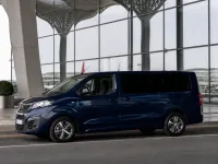 Peugeot Traveller — side