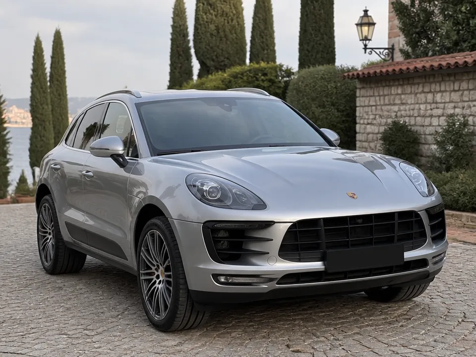 Porsche Macan — car rental in Turkey