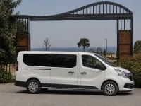 Renault Trafic — side