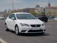 Seat Leon — front
