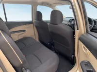 Honda Mobilio — 内饰