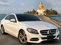 Mercedes-Benz C-Class — 正面