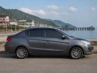 Mitsubishi Attrage — seitlich