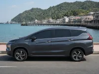 Mitsubishi Xpander — seitlich