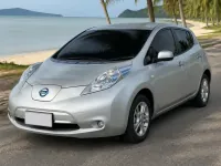 Nissan Leaf — front