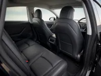 Tesla Model Y — intérieur