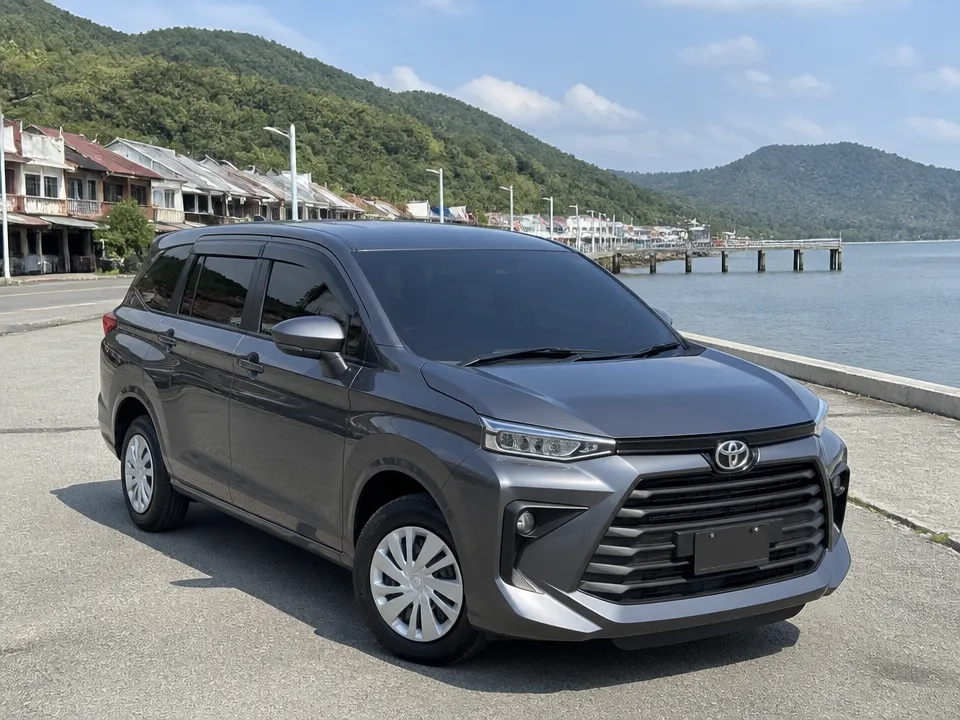 Toyota Avanza — รถเช่าเกาะสมุย