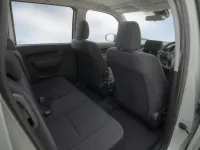 Toyota Sienta — פנים