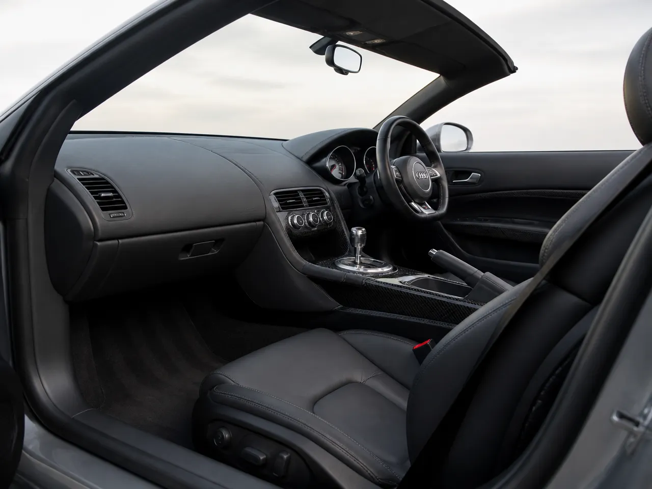 Audi R8 Spyder — intérieur