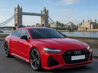 Audi RS7 — الأمام