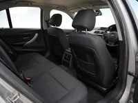 BMW 3 Series — intérieur