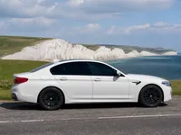 BMW M5 — seitlich