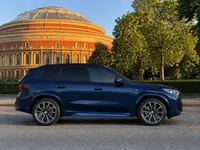 BMW X1 — الجانب