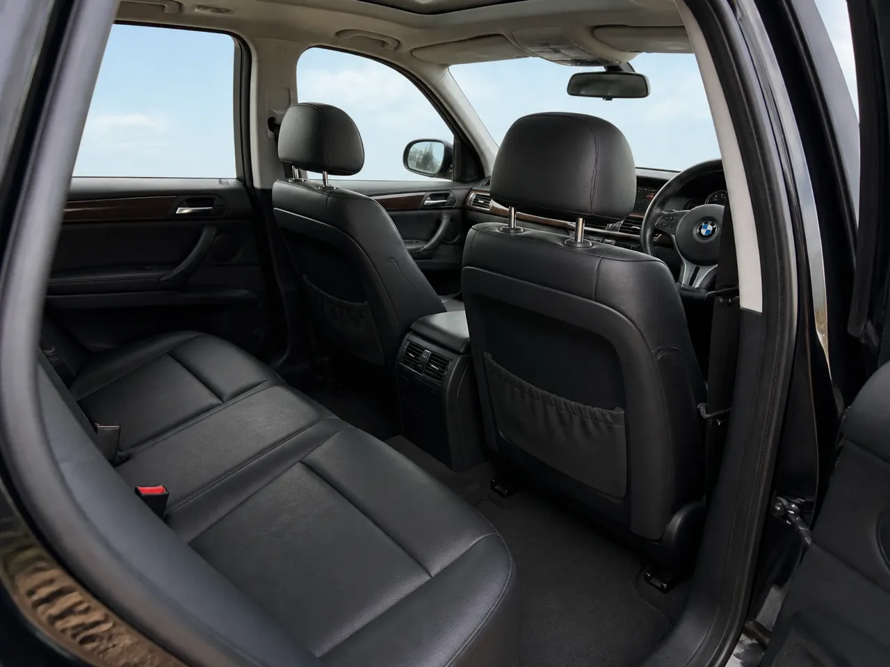 BMW X5 — interior