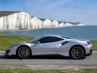 Ferrari 488 Pista — seitlich