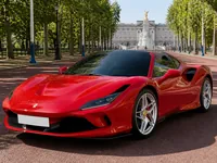 Ferrari F8 Spider — 正面