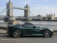 Ferrari Portofino — الجانب
