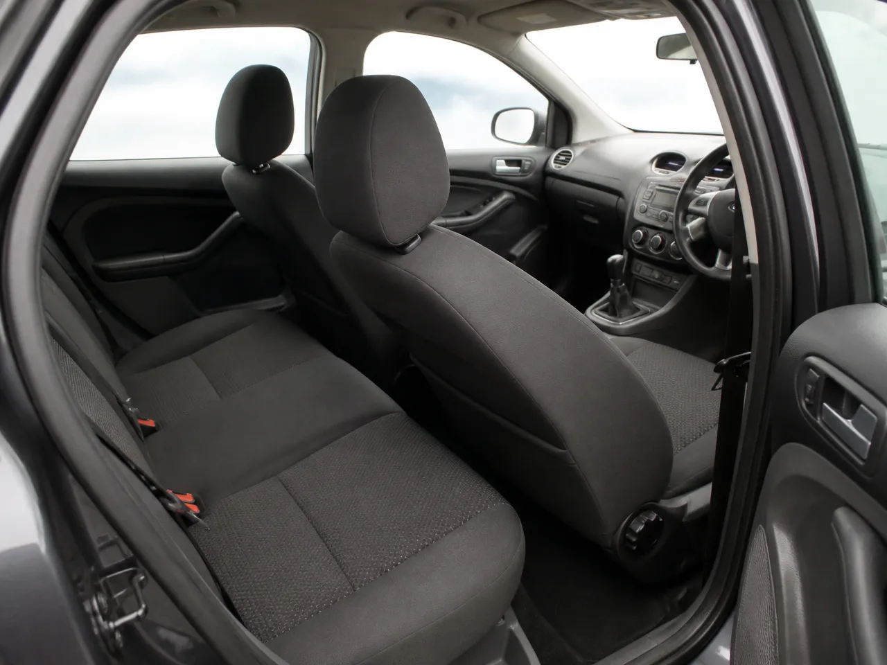 Ford Focus — المقصورة الداخلية