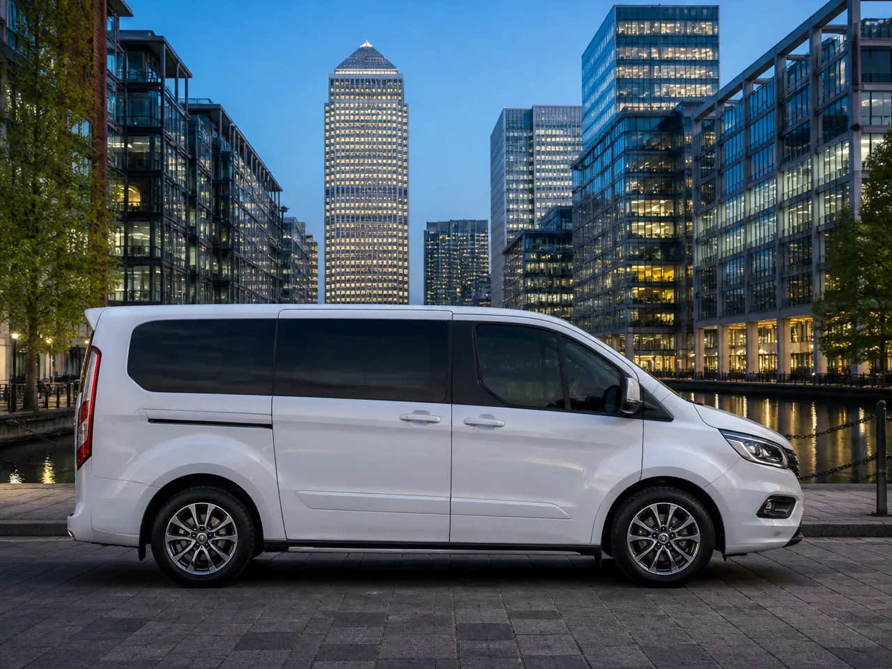 Ford Tourneo — yan