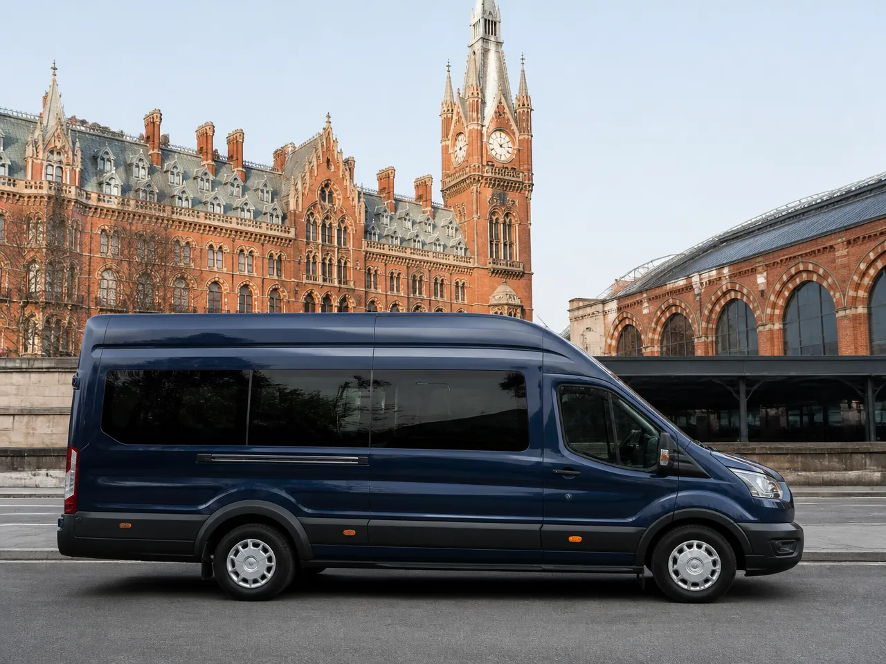Ford Transit 12 Seater — сбоку